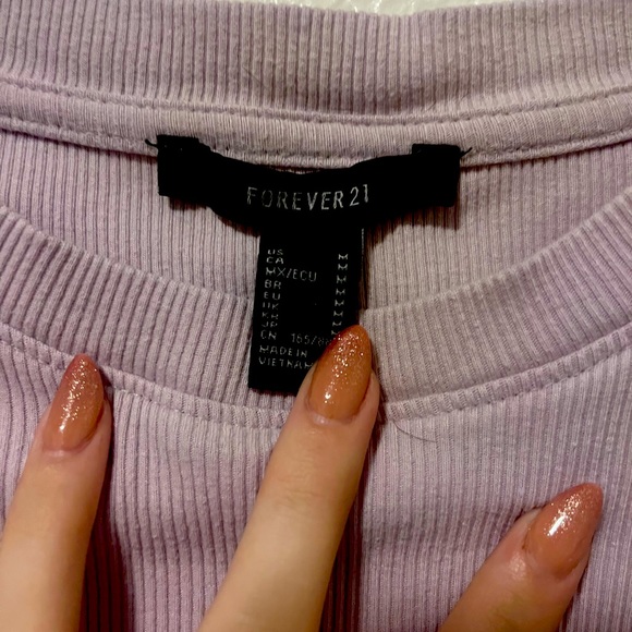 Purple Lettuce Trim Top💜 - Picture 2 of 3